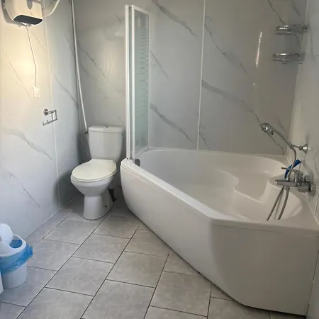 Cigales, Piscine Et Clim