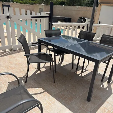 Cigales, Piscine Et Clim * Canaules-et-Argentieres