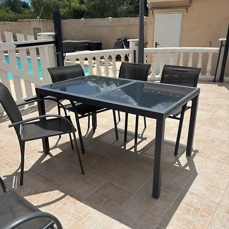 Cigales, Piscine Et Clim Villa *